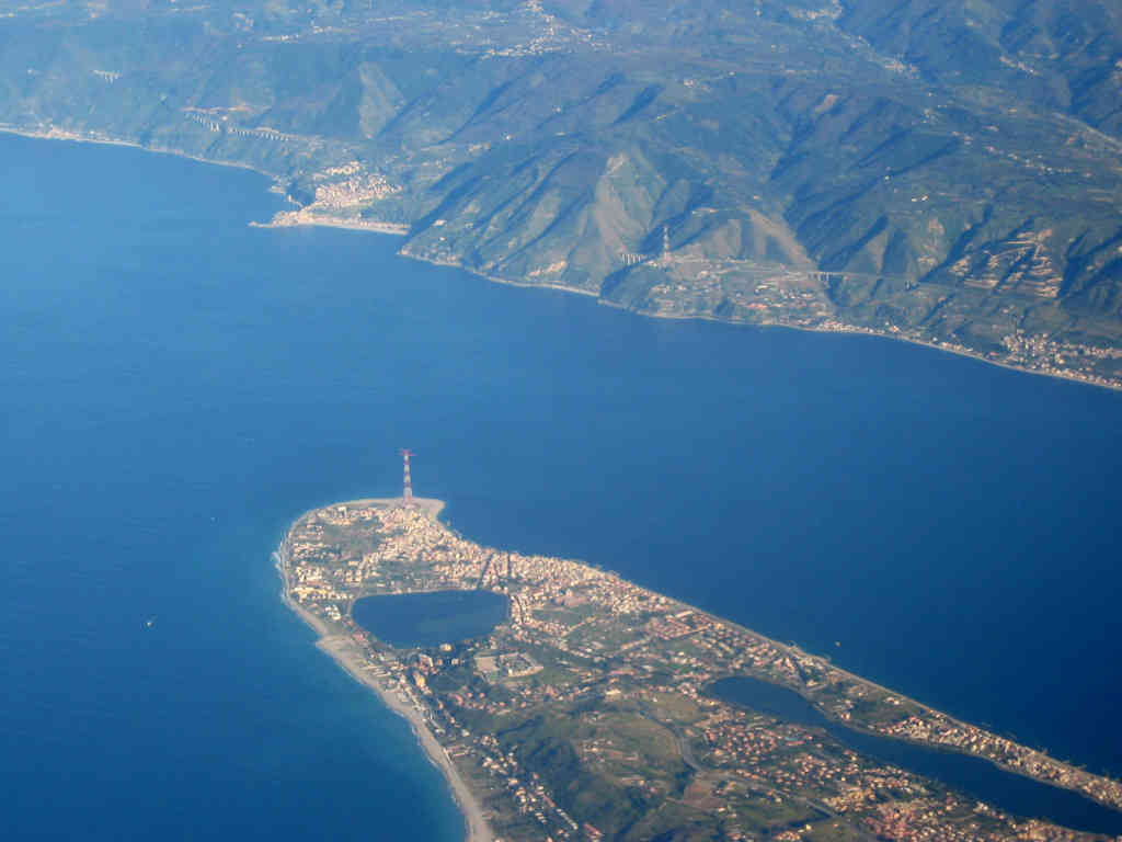 Ganzirri, Messina e la costa calabrese